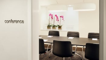 hotel aka washington circle