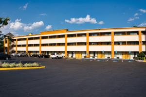 days inn by wyndham westend alexandria va washington dc area