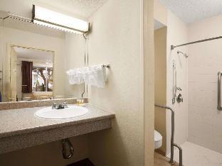 days inn by wyndham westend alexandria va washington dc area