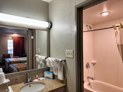 days inn by wyndham westend alexandria va washington dc area