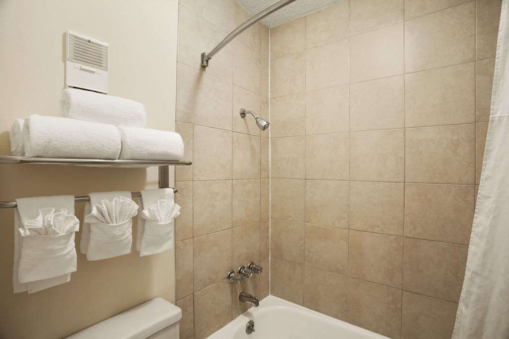 days inn by wyndham westend alexandria va washington dc area