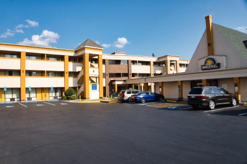 days inn by wyndham westend alexandria va washington dc area