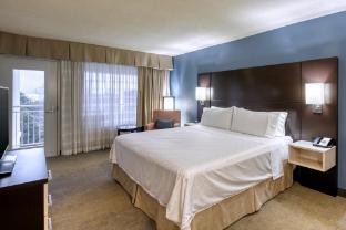 holiday inn hotel and suites atlanta airport north by ihg
