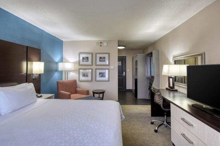 holiday inn hotel and suites atlanta airport north by ihg