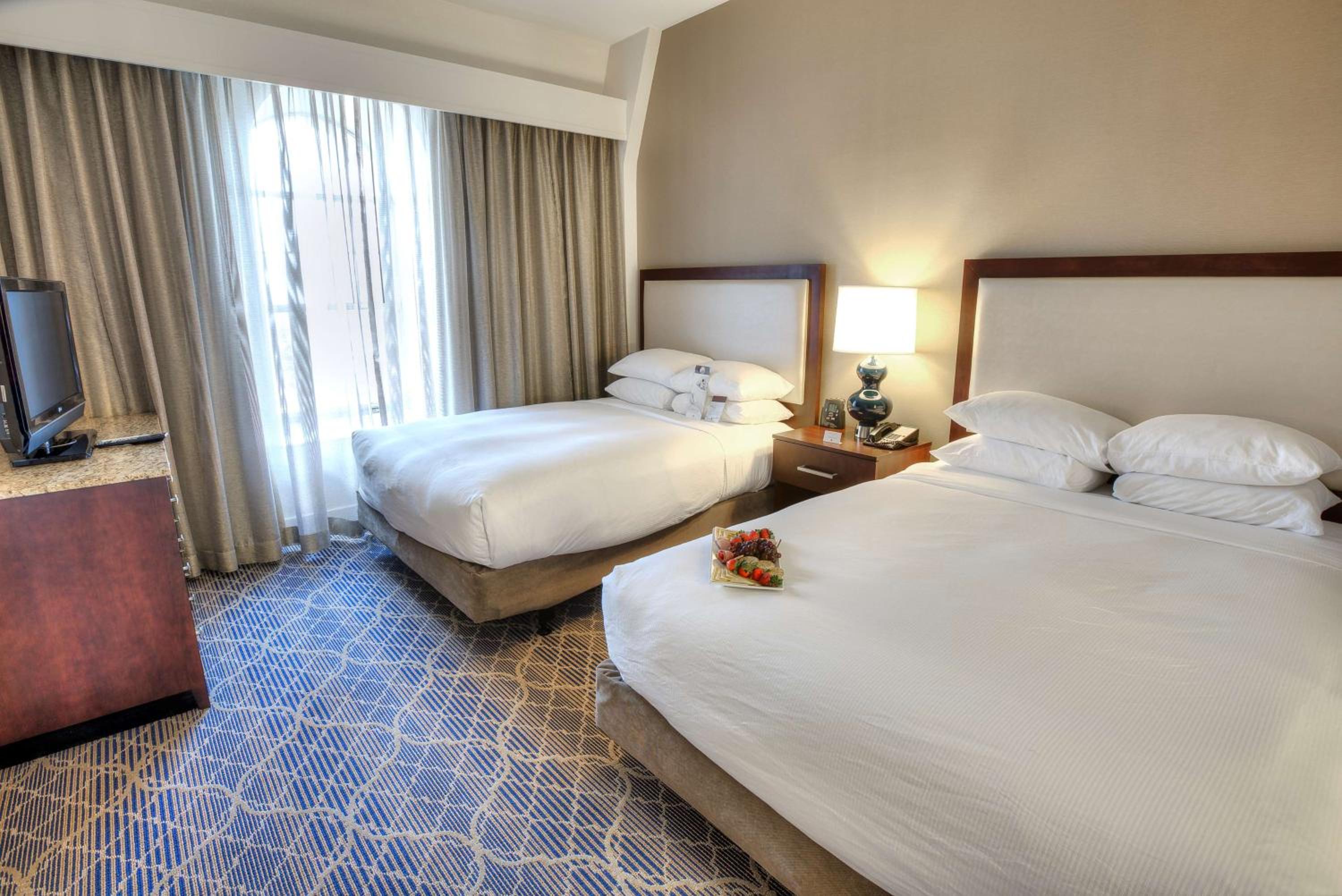 doubletree suites by hilton at the battery atlanta