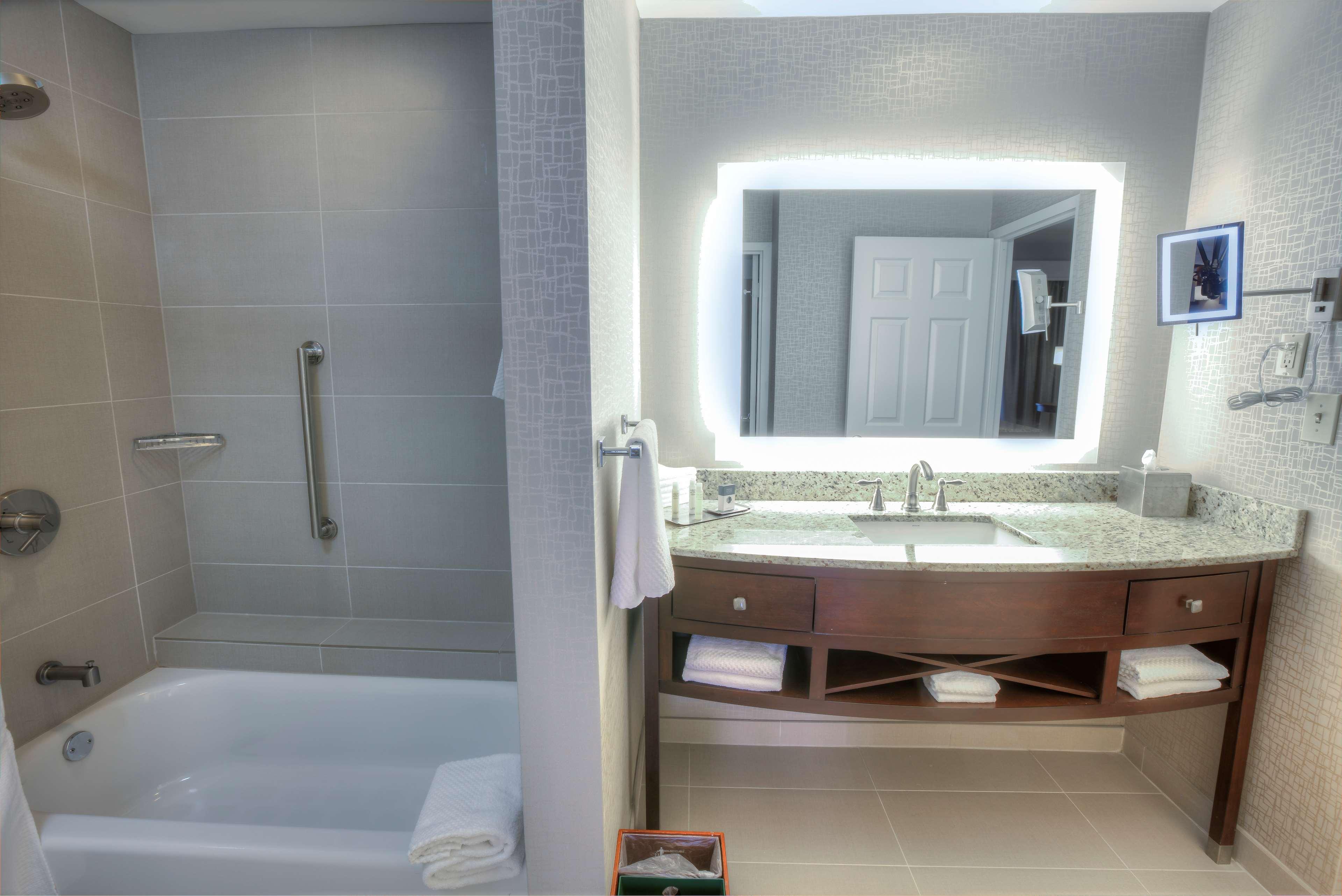 doubletree suites by hilton at the battery atlanta