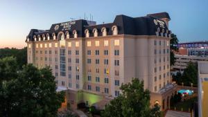 doubletree suites by hilton at the battery atlanta