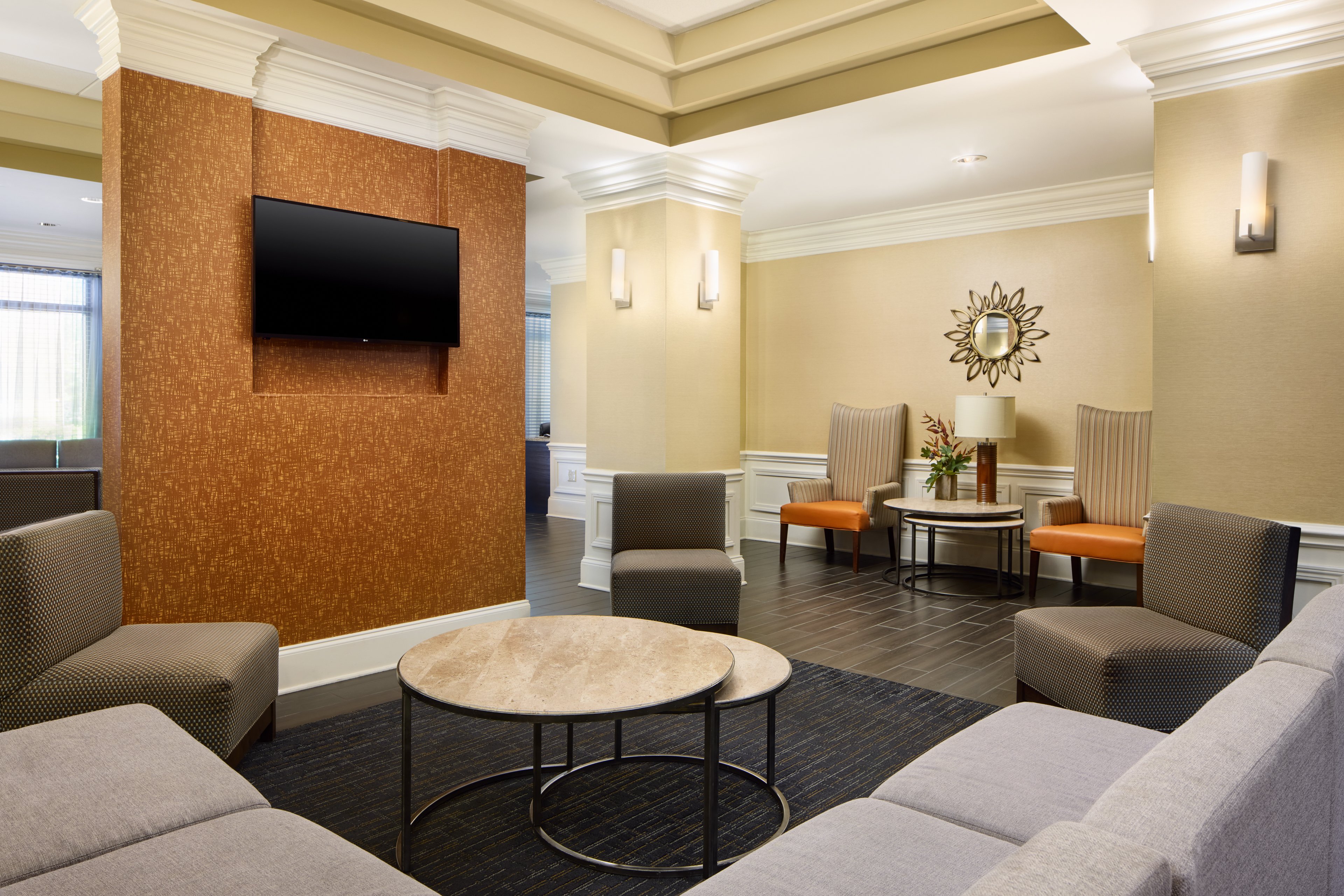 holiday inn express and suites alpharetta by ihg