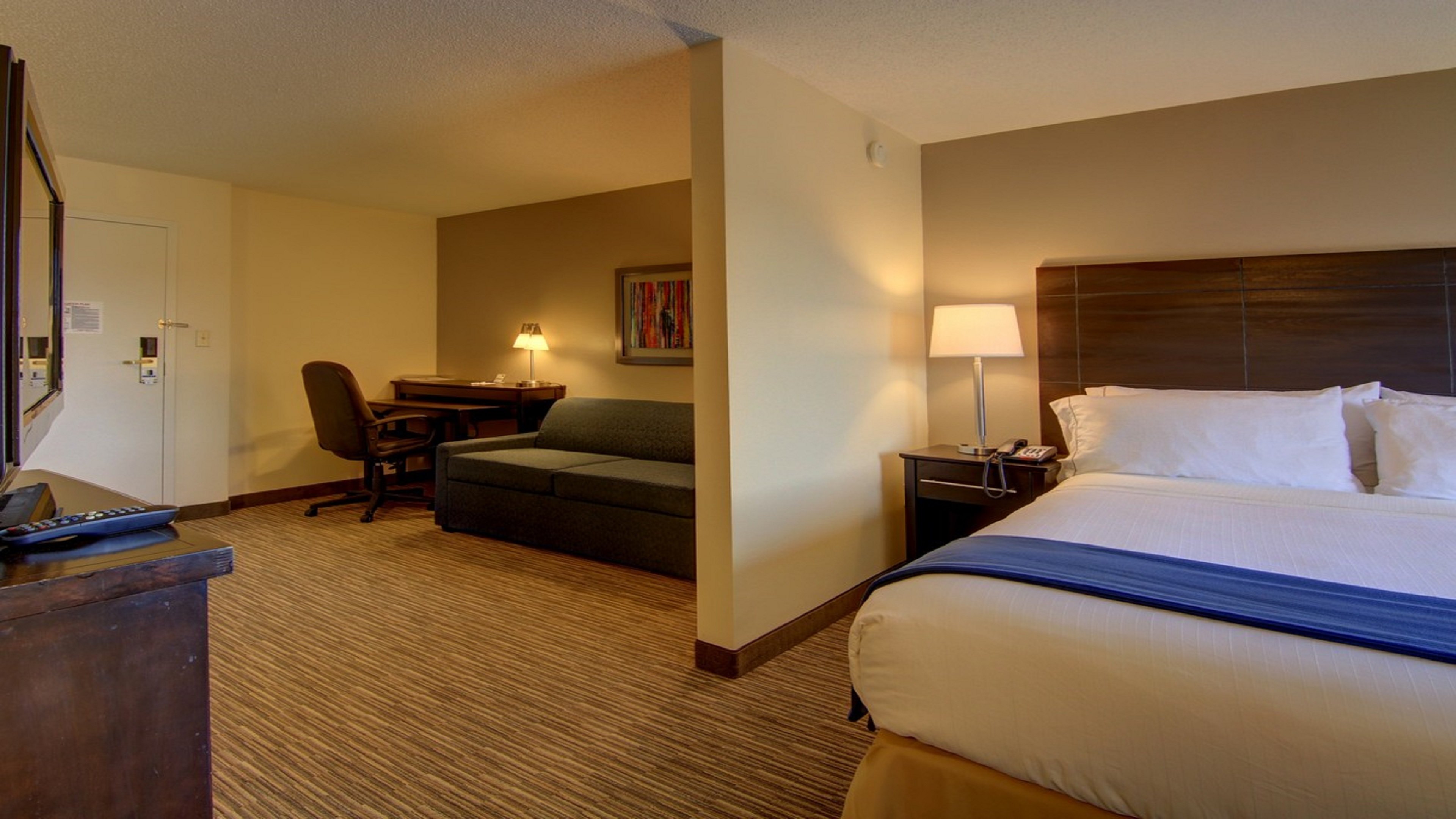 holiday inn express and suites alpharetta by ihg