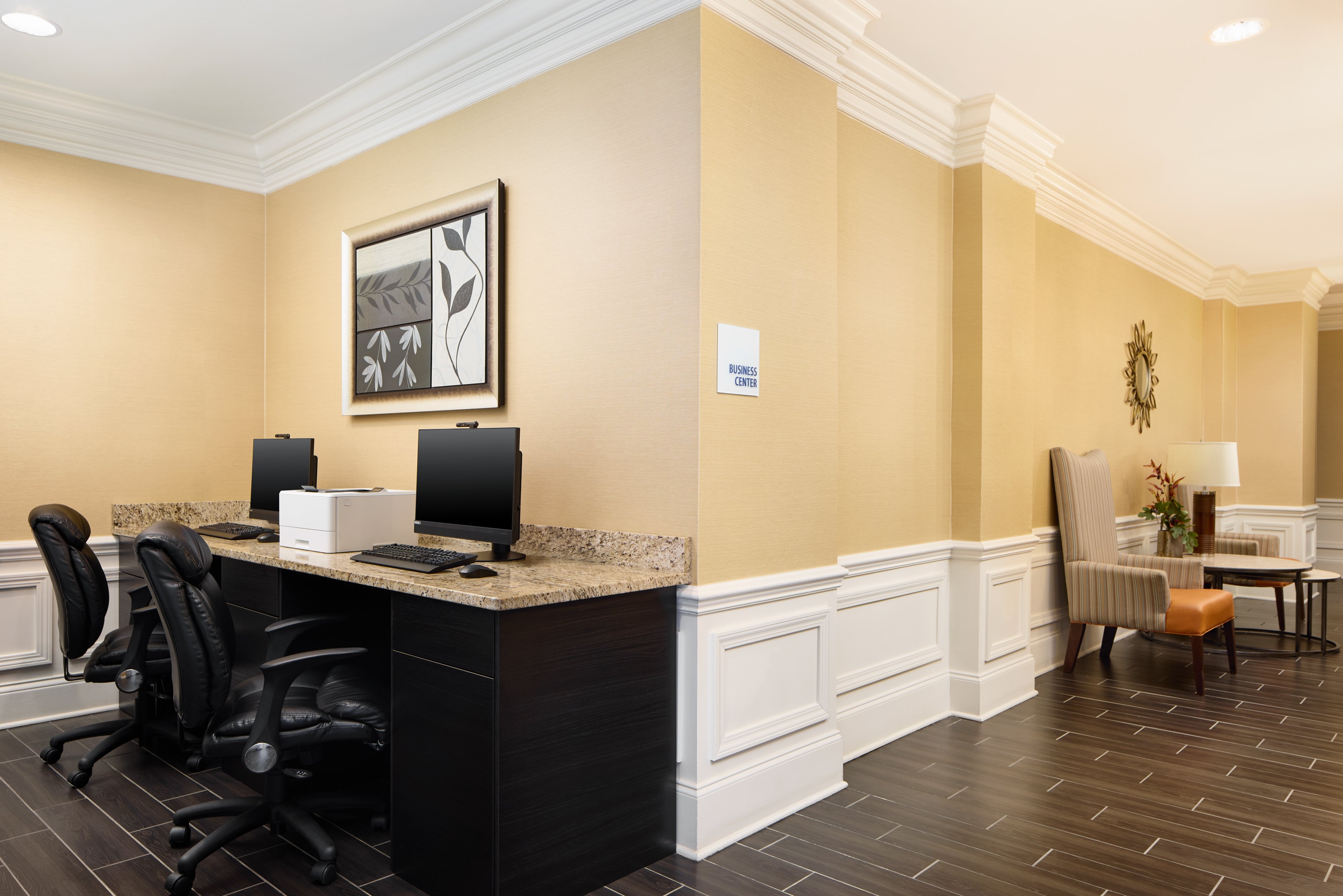 holiday inn express and suites alpharetta by ihg