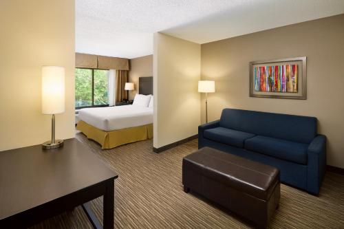 holiday inn express and suites alpharetta by ihg