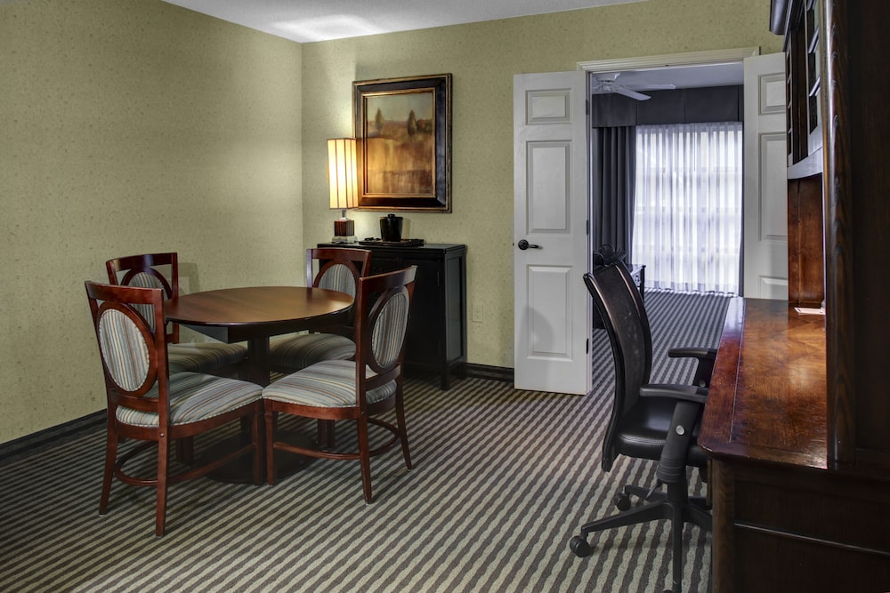 holiday inn express and suites atlanta buckhead by ihg
