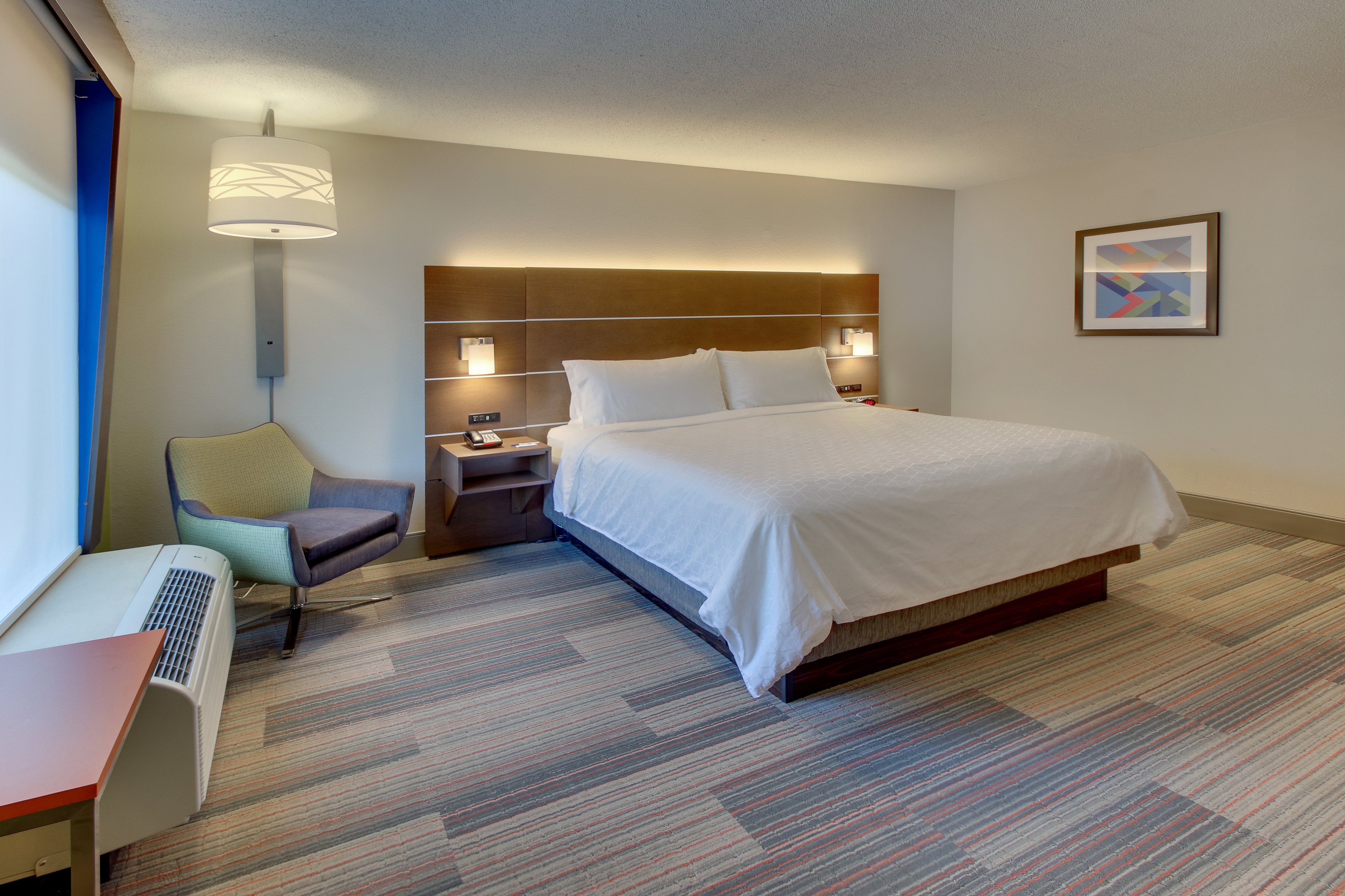 holiday inn express and suites atlanta n perimeter mall area