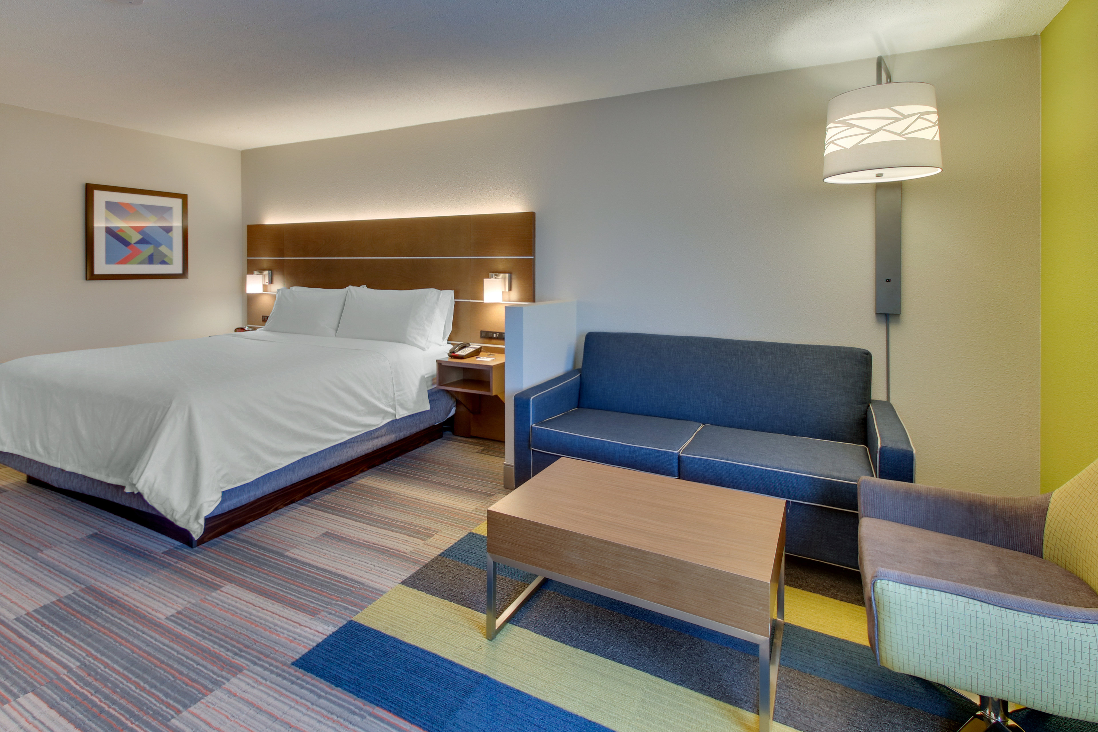 holiday inn express and suites atlanta n perimeter mall area