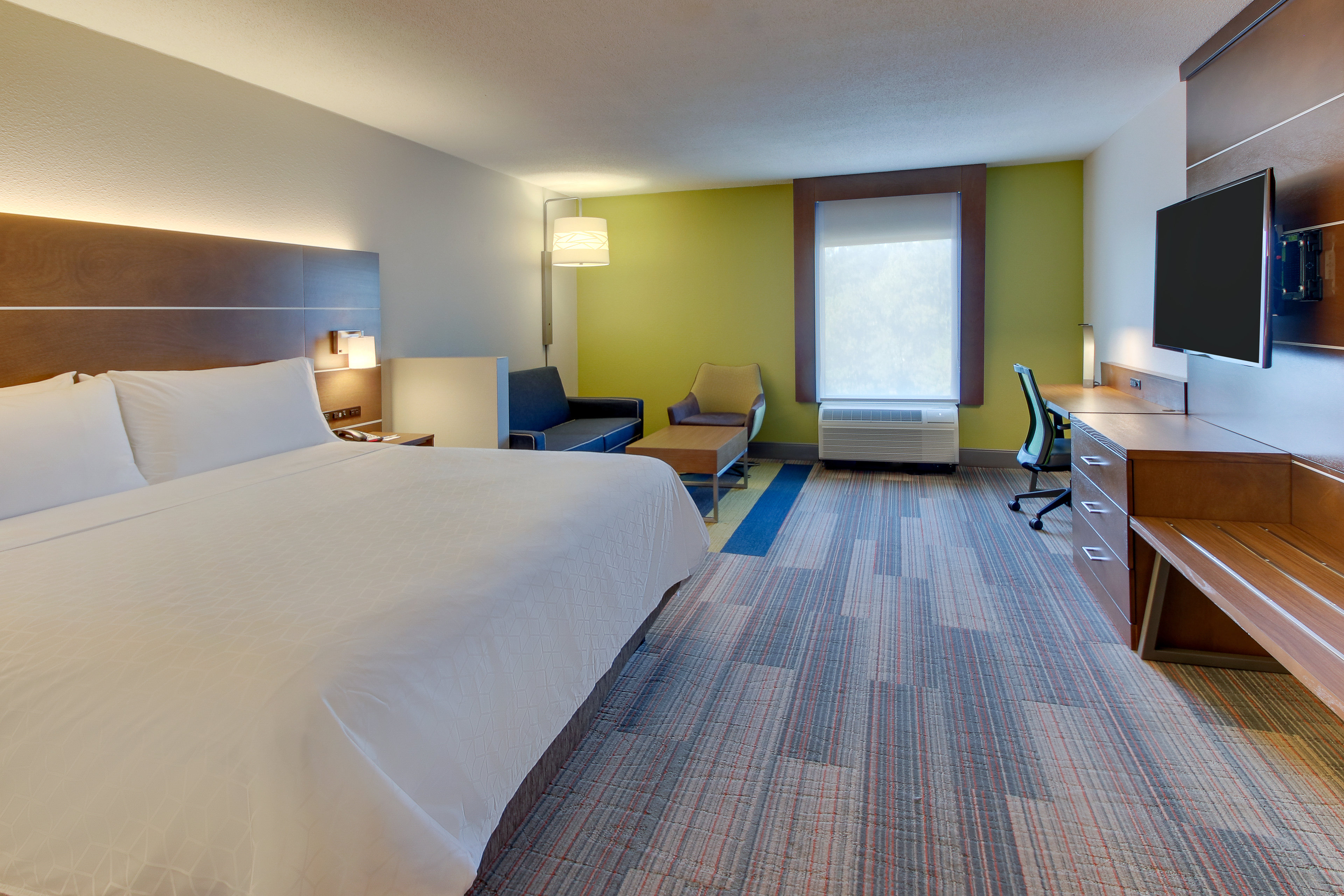 holiday inn express and suites atlanta n perimeter mall area