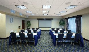 holiday inn express and suites atlanta n perimeter mall area