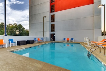 Holiday Inn Express & Suites Atlanta N-Perimeter Mall Area,Atlanta>>Alpharetta,3 star