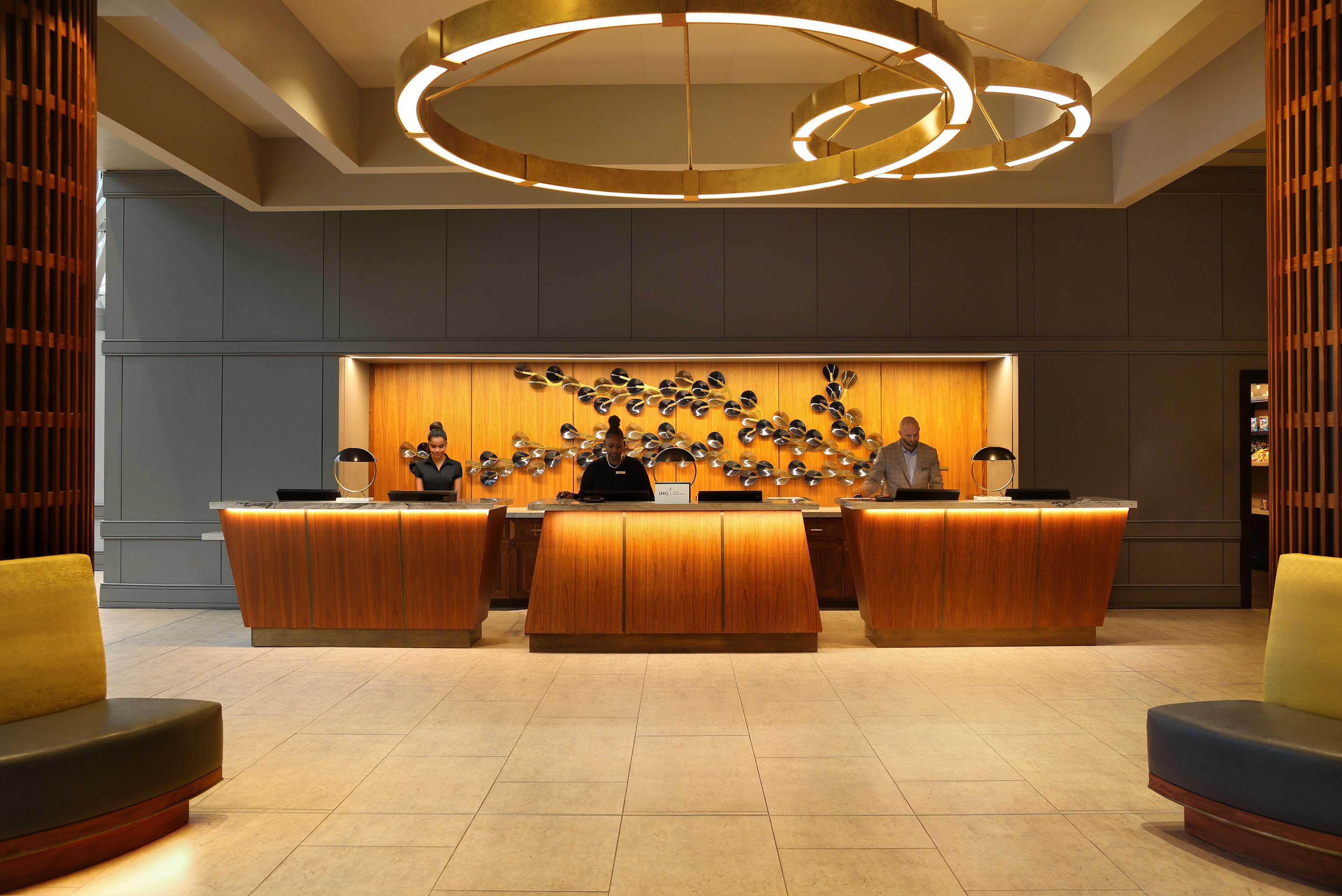 crowne plaza atlanta perimeter at ravinia by ihg