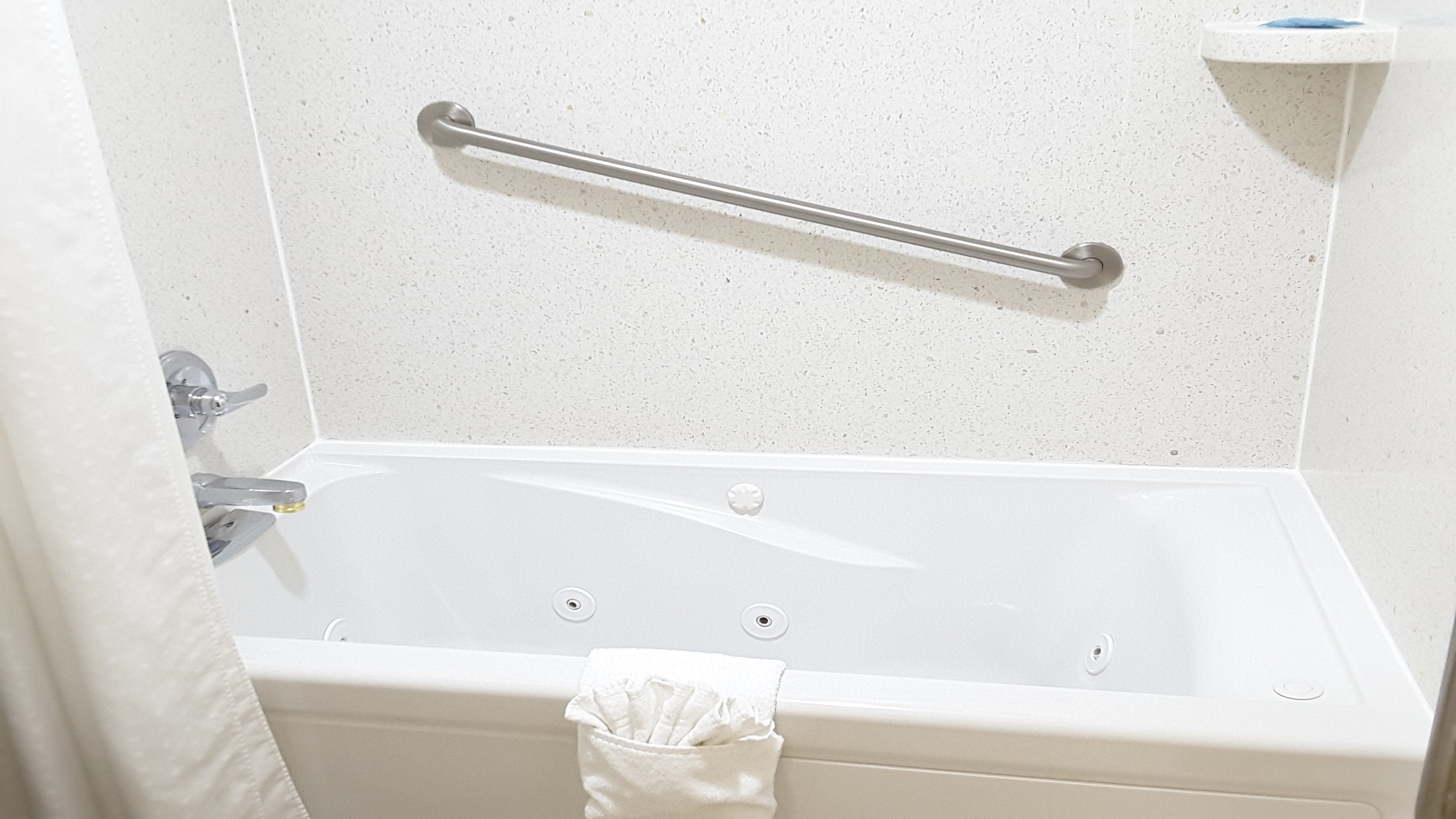 holiday inn express hotel and suites by ihg