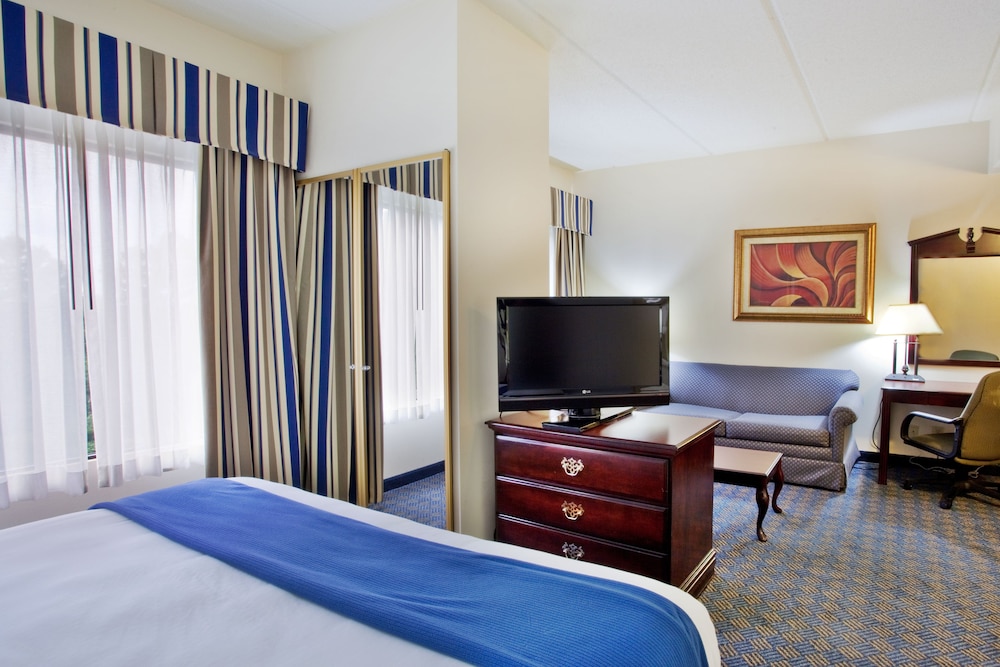 holiday inn express hotel and suites by ihg