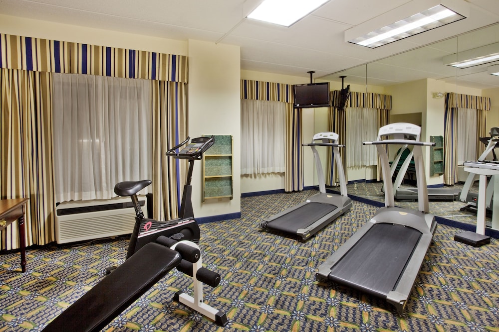 holiday inn express hotel and suites by ihg