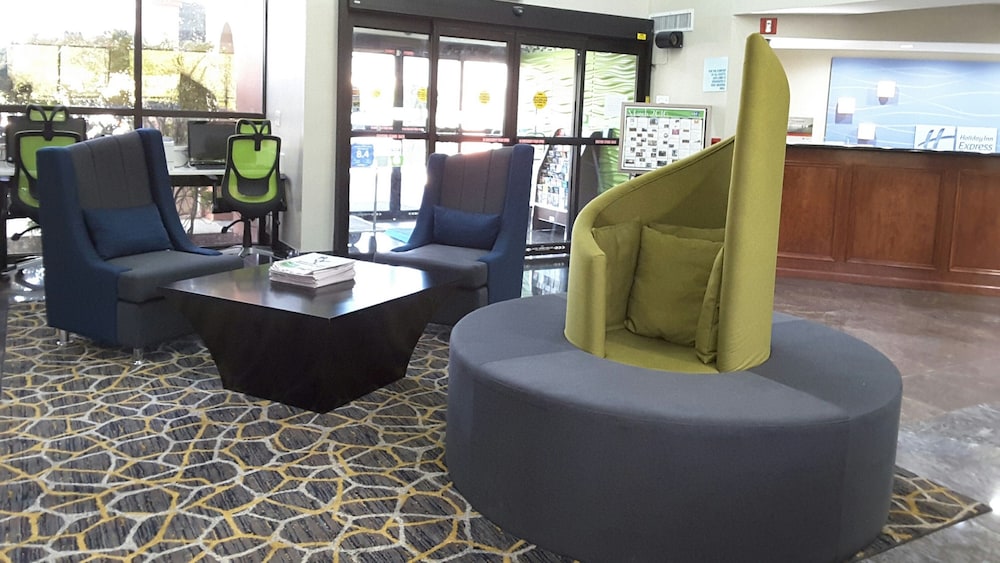 holiday inn express hotel and suites by ihg