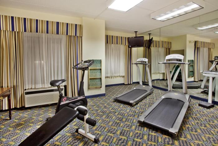 holiday inn express hotel and suites by ihg