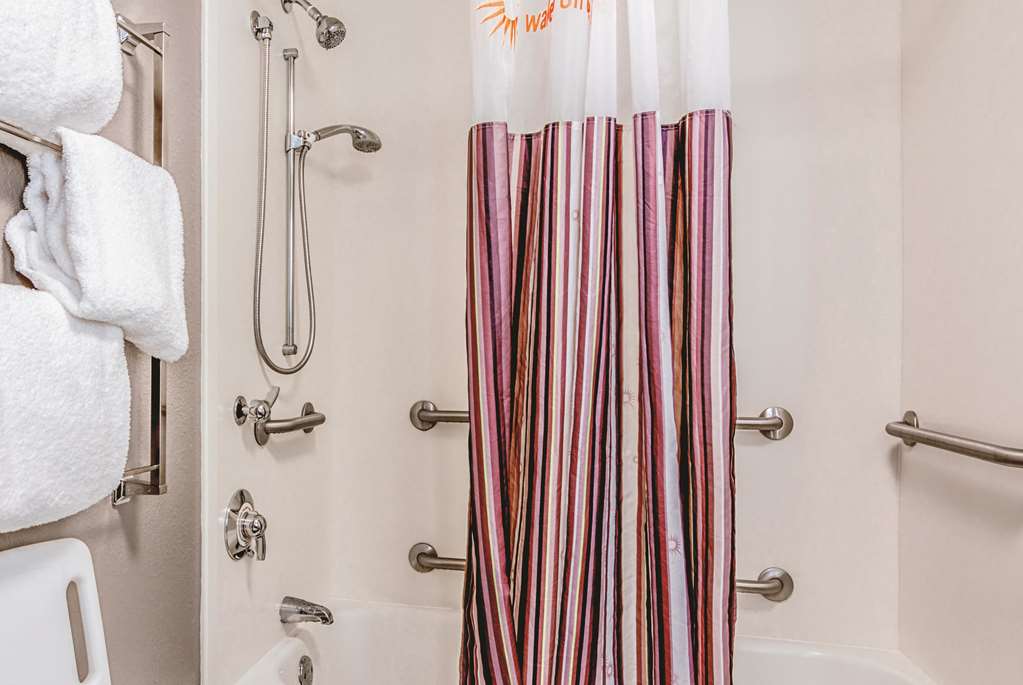 la quinta inn and suites by wyndham atlanta perimeter medical