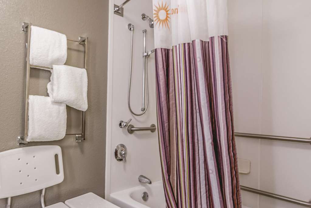 la quinta inn and suites by wyndham atlanta perimeter medical