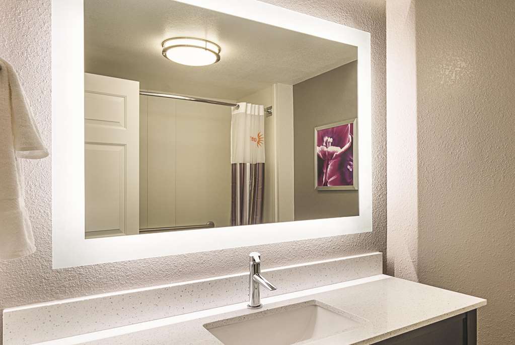 la quinta inn and suites by wyndham atlanta perimeter medical