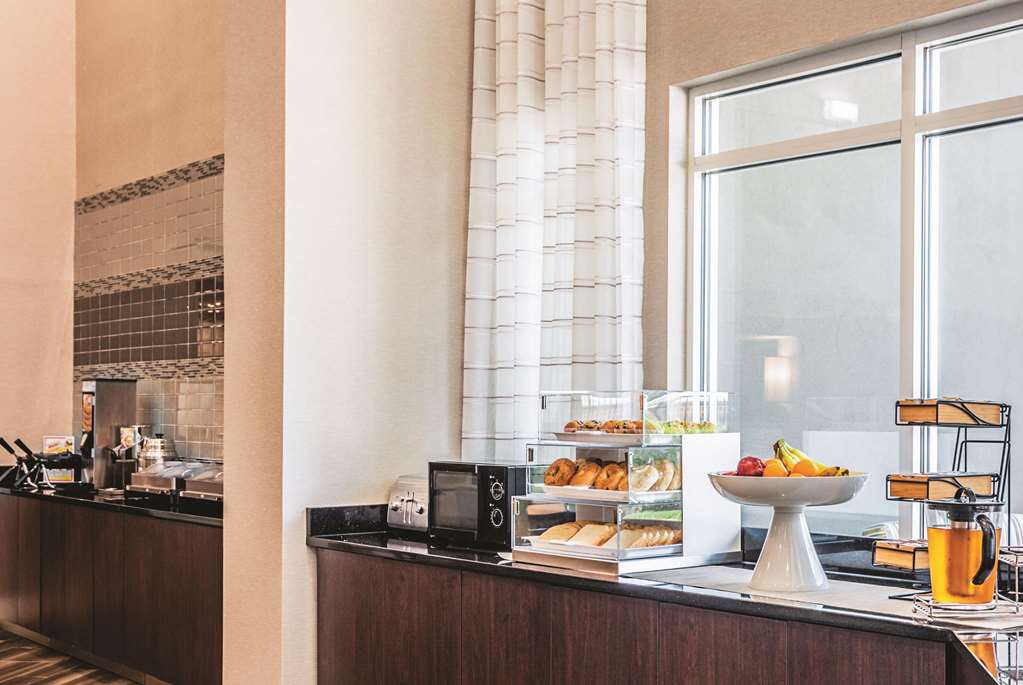 la quinta inn and suites by wyndham atlanta perimeter medical