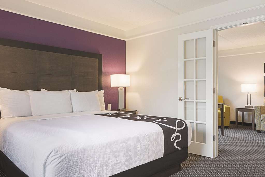 la quinta inn and suites by wyndham atlanta perimeter medical