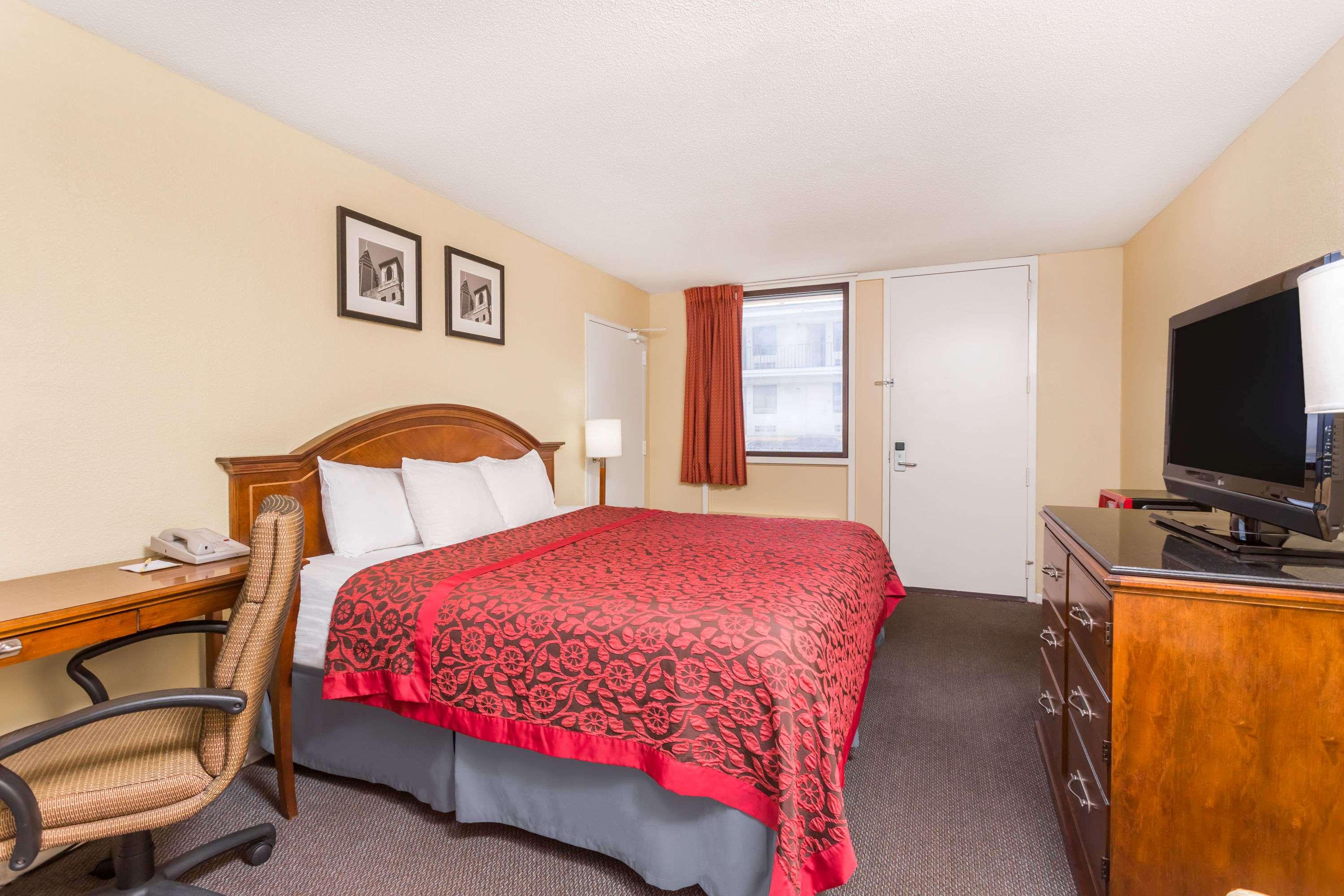 Days Inn By Wyndham College Park Airport Best Road,College Park>>Atlanta,2 star