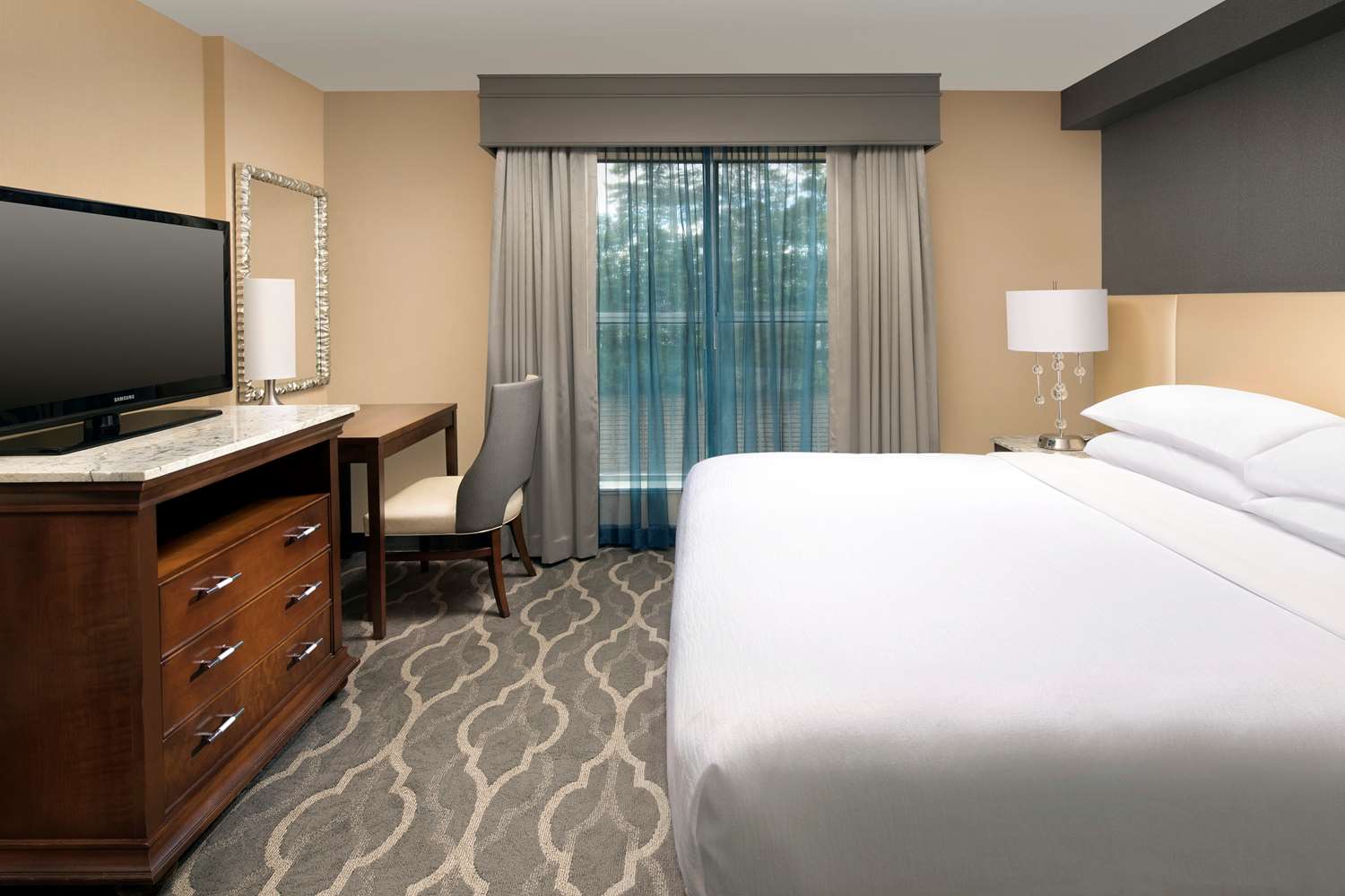 embassy suites by hilton atlanta airport