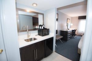 fairfield inn and suites by marriott atlanta airport north