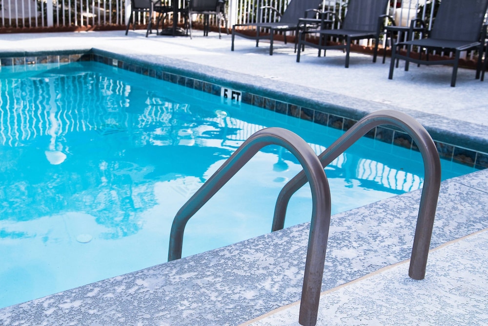 fairfield inn and suites by marriott atlanta airport north