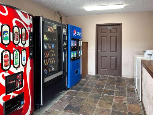 super 8 by wyndham atlanta jonesboro road