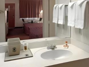 super 8 by wyndham atlanta jonesboro road