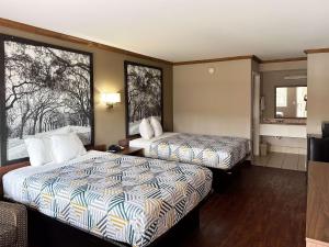 super 8 by wyndham atlanta jonesboro road