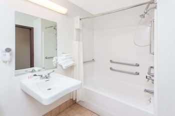 Baymont By Wyndham Smyrna,Cobb>>Atlanta,3 star