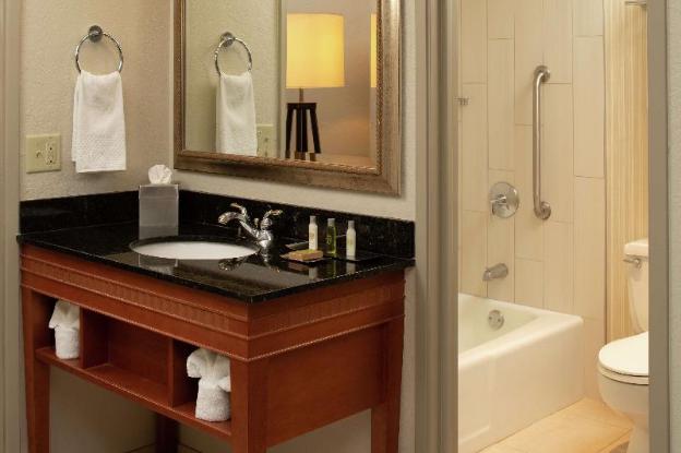 doubletree suites by hilton seattle airport southcenter