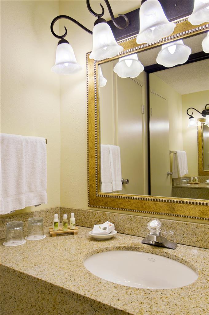 red lion hotel seattle airport