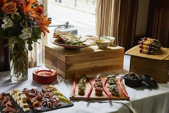kimpton hotel vintage seattle by ihg