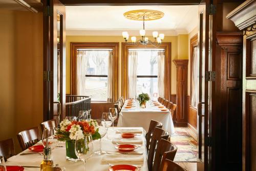 kimpton hotel vintage seattle by ihg