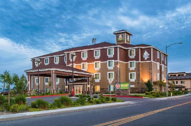 red lion inn and suites des moines