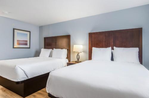 red lion inn and suites des moines