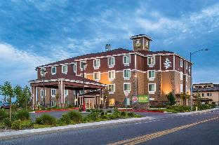 red lion inn and suites des moines