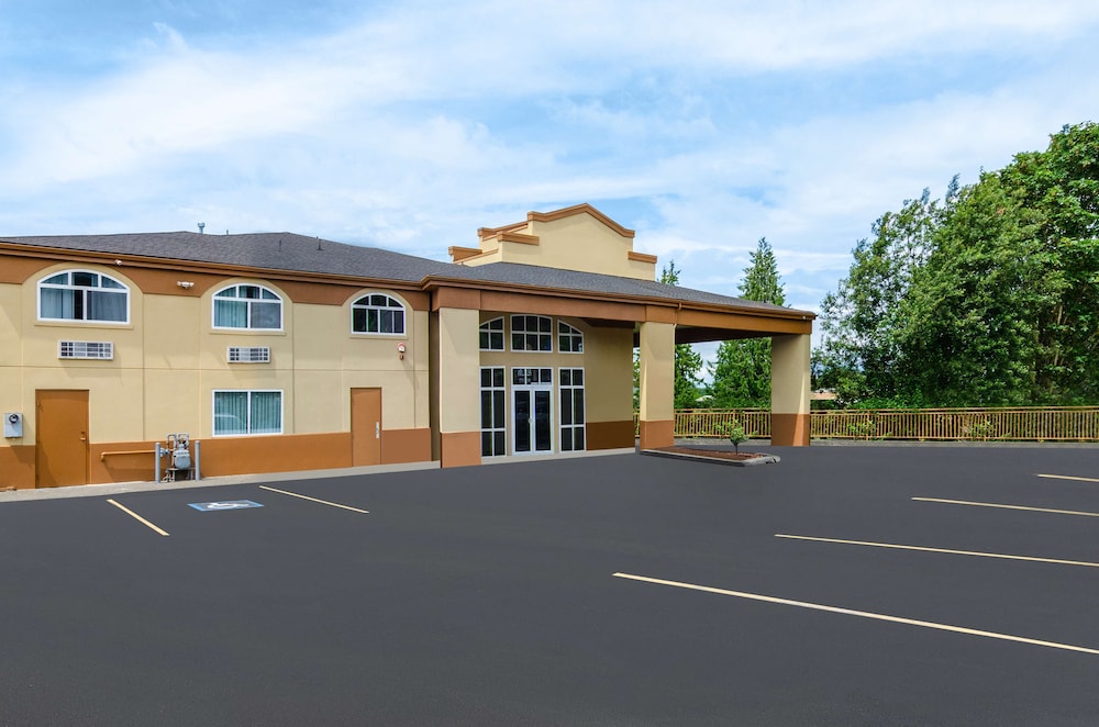 red lion inn and suites des moines