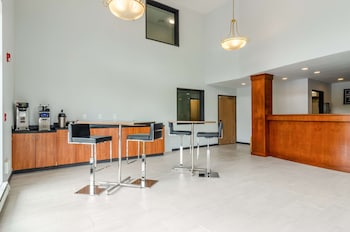 red lion inn and suites des moines