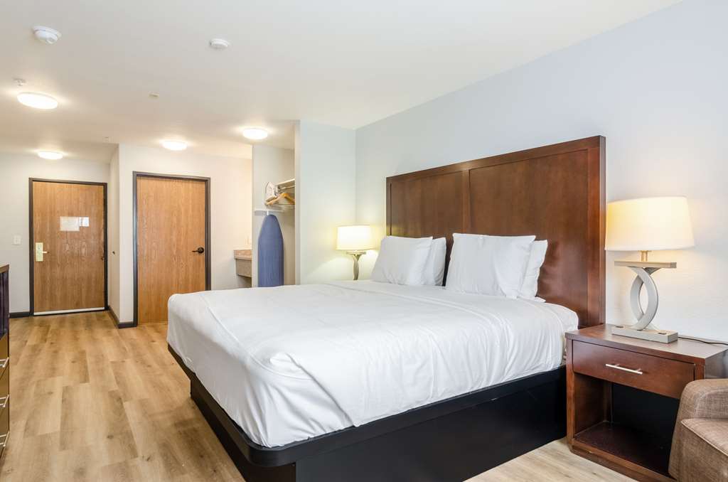 red lion inn and suites des moines